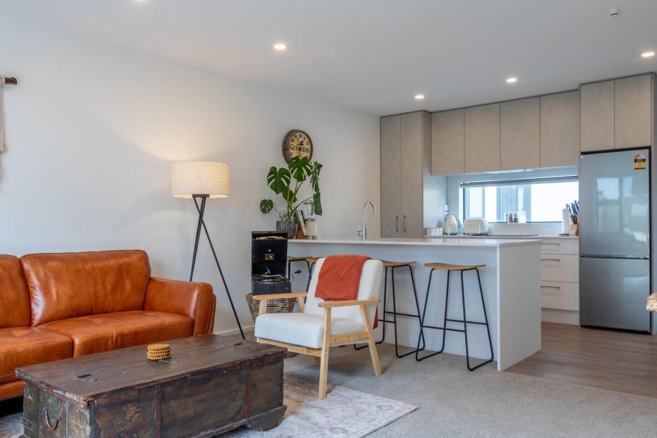 Cozy Retreat With Hot Tub Appartement Christchurch Buitenkant foto