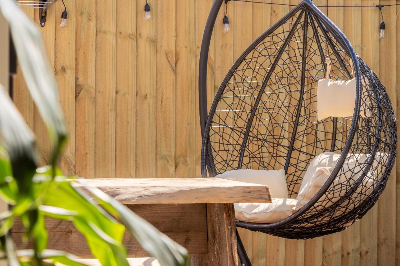 Cozy Retreat With Hot Tub Appartement Christchurch Buitenkant foto